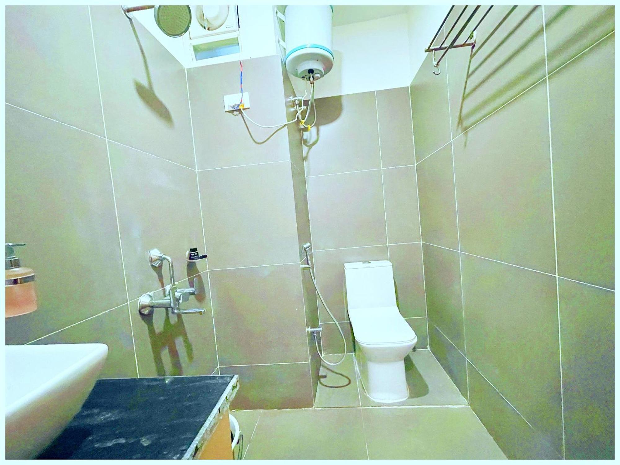 Simla Hotel K R I S H N A B - B Near Mall Road And Temple Exterior foto